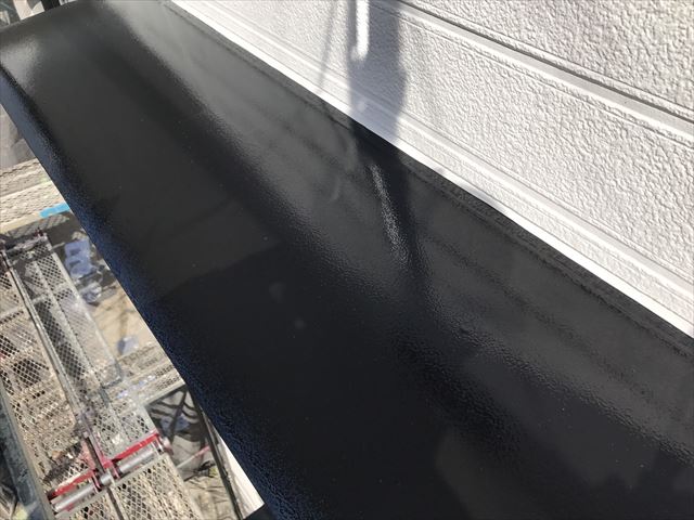 小庇の天板の塗装、２回目完了