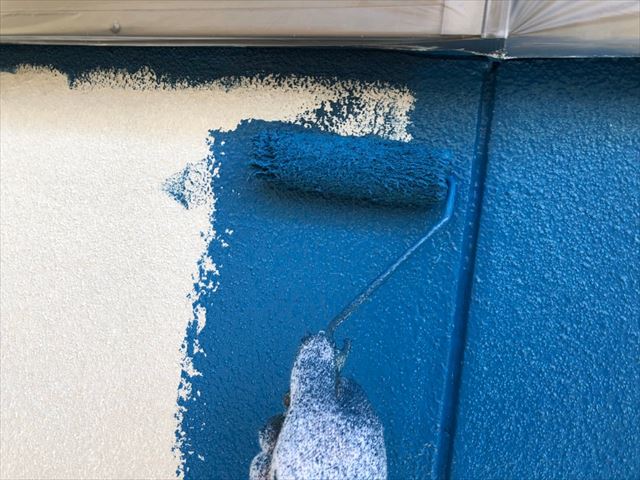 春日井市高森台で低汚染シリコン塗料で外壁の中塗り塗装を行いました