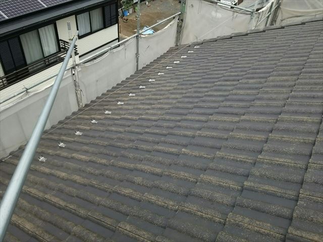屋根の下塗り１回目、完了