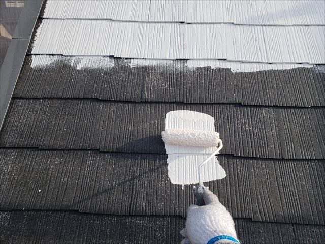屋根の下塗り１回目