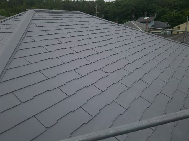 屋根の上塗り、完了