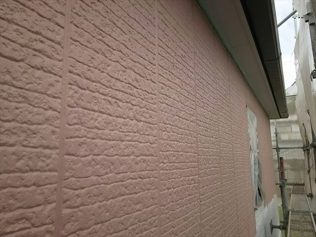 外壁の上塗り、完了