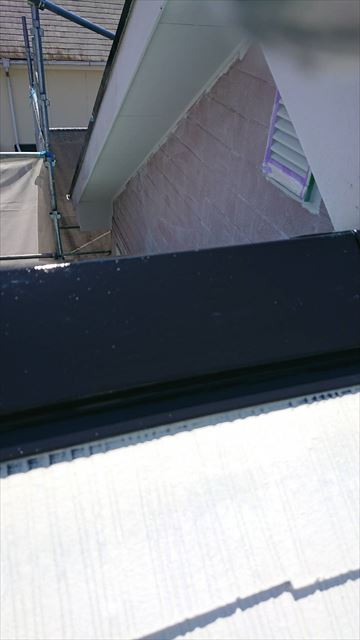 屋根の棟の塗装