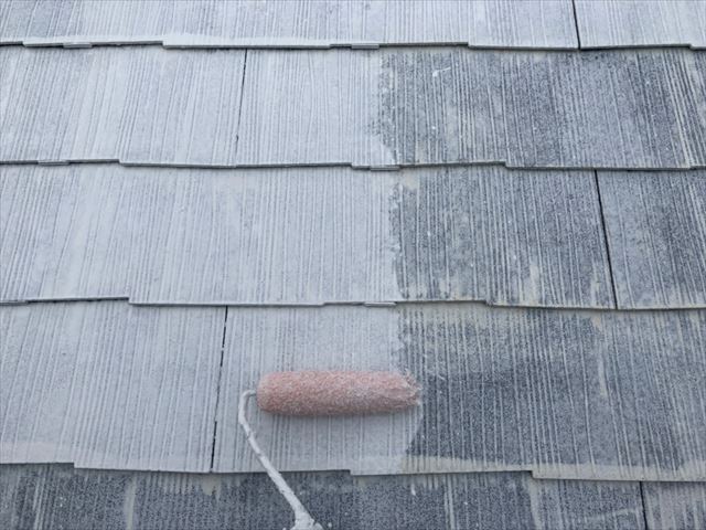 屋根の下塗り２回目塗装